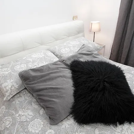 Lux Properzio Roma